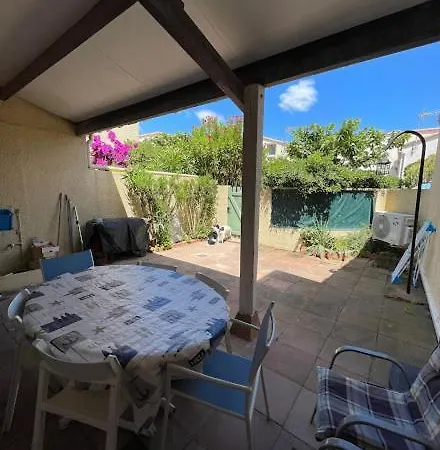 Holiday home Charmante Maison A